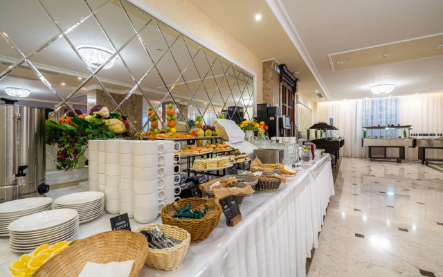 Grace El Paraiso Hotel