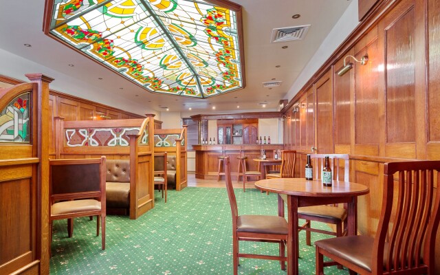 Gulyaj-Gorod Hotel
