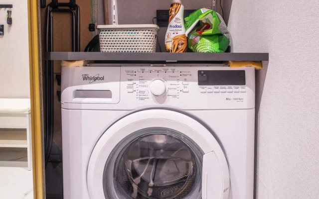 Uyutnaya Kvartira S Udobnym Raspolozheniem Flat