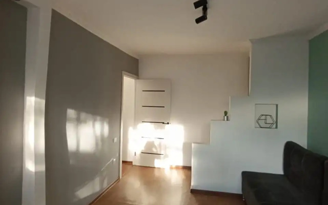 V Shelekhove 11 Flat