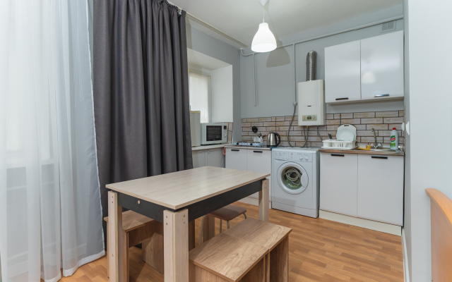 Апартаменты на Челюскинцев 18А