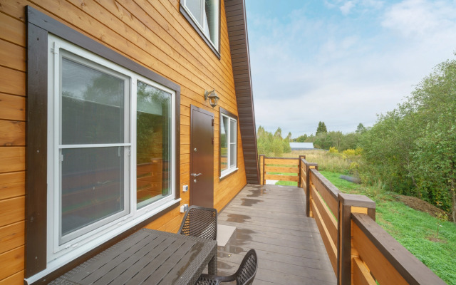 Частный дом Семейный афрейм с баней и бассейном у реки