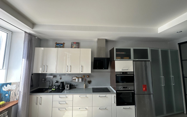 Dvuhkomnatnye na Sutki Apartments