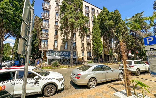 Infiniti Layn Alfagid Apartments