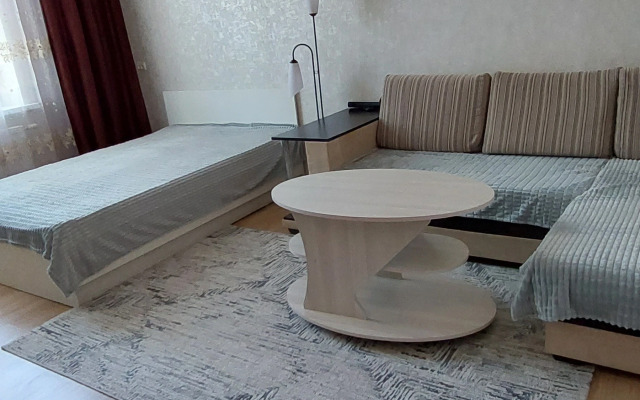 V Tsentre Yejska Flat