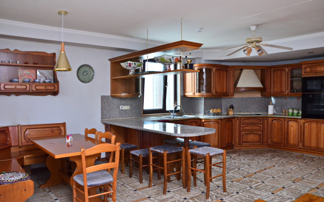 Апарт-отель Karvan-N