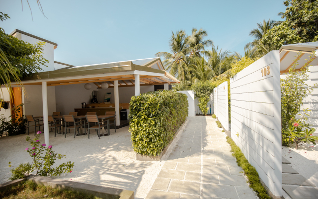 RV Thoddoo Maldives Guest house