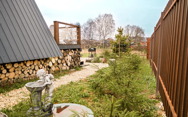 Частный дом дом у озера с чаном и баней