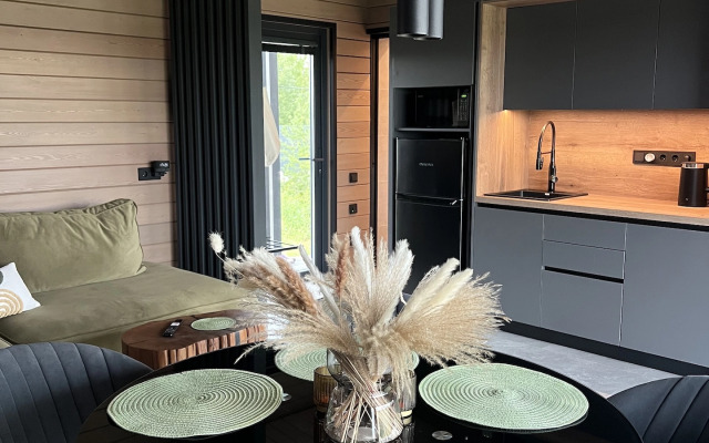 Частный дом Lakeside house