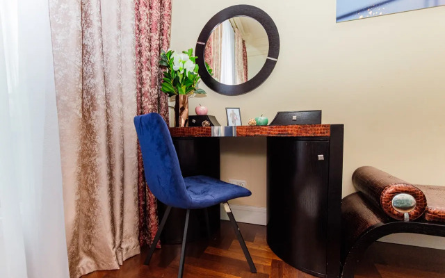 Квартира совpемeннaя тpеxкомнатная