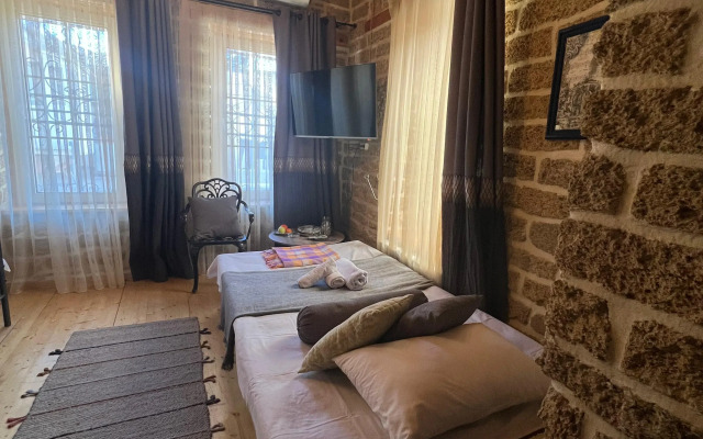 Old Rooms Hotel