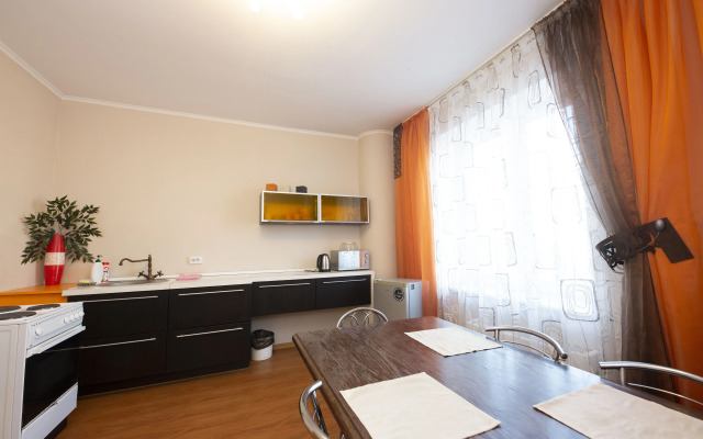 Квартира 3 комнатная квартира улица 50 лет ВЛКСМ 13/3