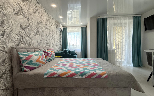 V ZHK Vidnyj Solnce Vstayot k Obedu Apartments