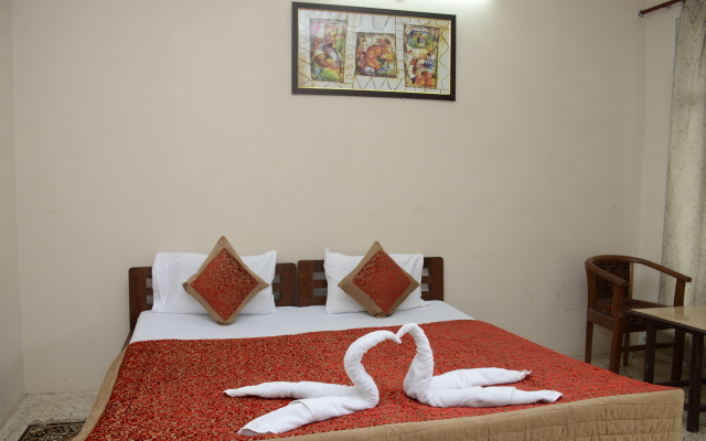 Lake Retreat Bhimtal Guest House