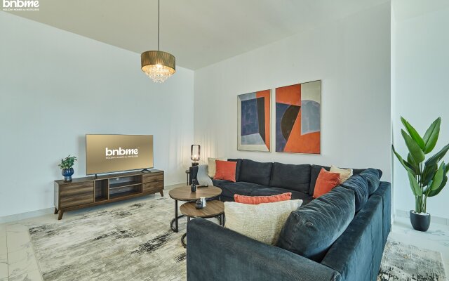 bnbmehomes | Luxurious 2 BR Apt with Canal Views-3001 Apartments