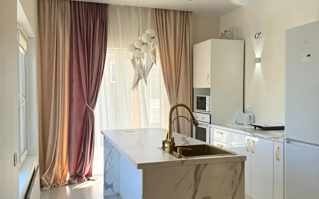 100 Kvadratov s Dizaynerskim Remontom Private House