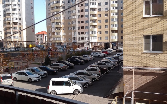 Stavropol Posutochno Rodosskaya 13 Flat