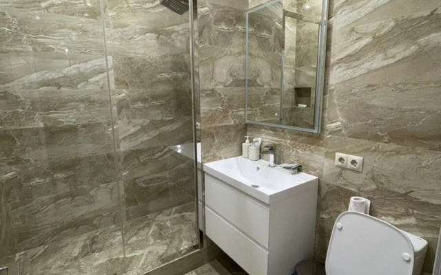 Novaya S Vidom Na Reku Flat