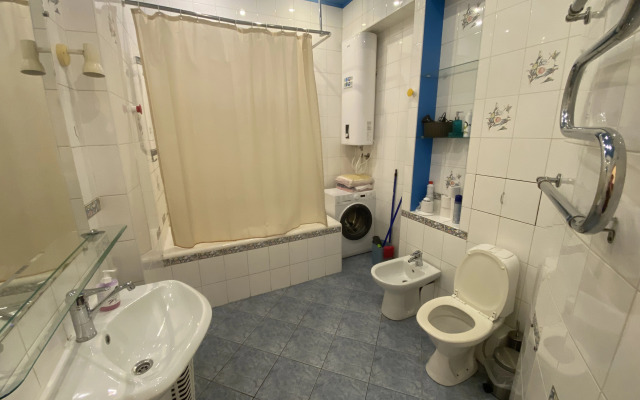 Апартаменты Двухкомнатные на набережной реки Мойки