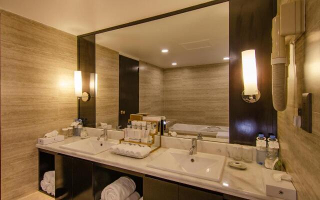 Pan Pacific Sonargaon Hotel