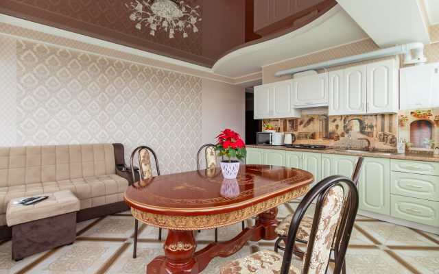 Udacha Lyuks Apartments