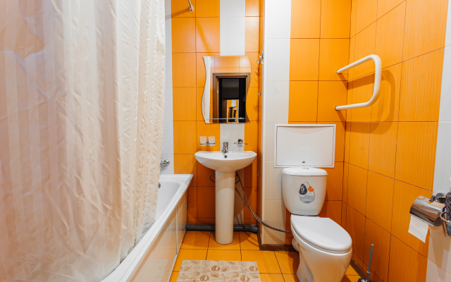 Na Prospekte Lenina 112 Apartments