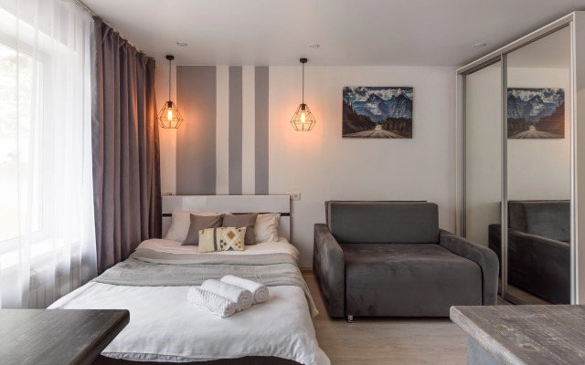 KrasLoft Na Vzletnoy na 4 gostej Apartments
