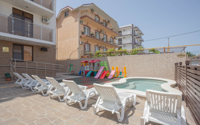 Отель Despina Family Hotel