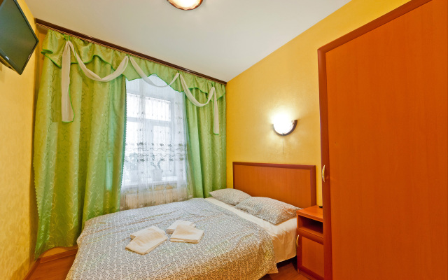 Leo-Lina Mini-Hotel