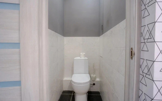 So Stilnym Remontom 1 Apartments