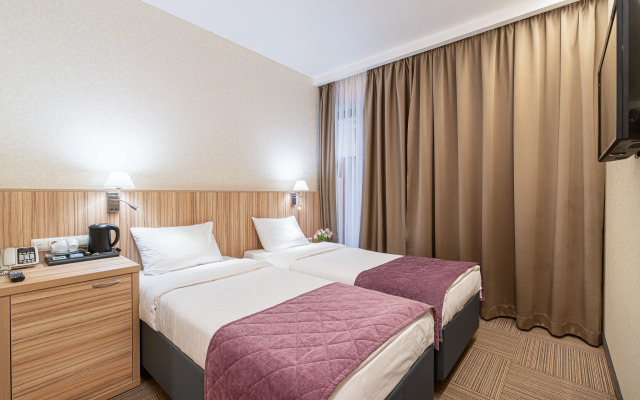 Отель Harbor Club