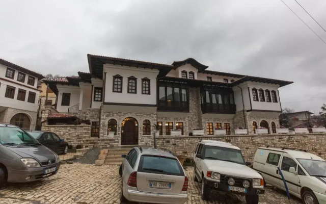 Onufri Hotel