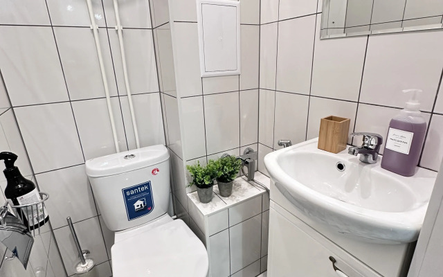 V Tsentre Na Suvorova Flat