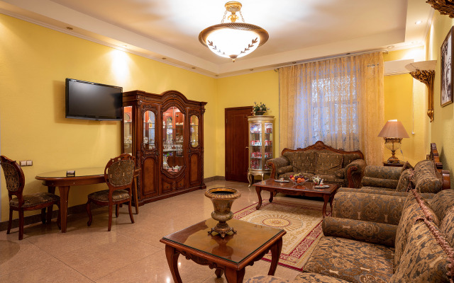 Azhur Classic Mini-Hotel