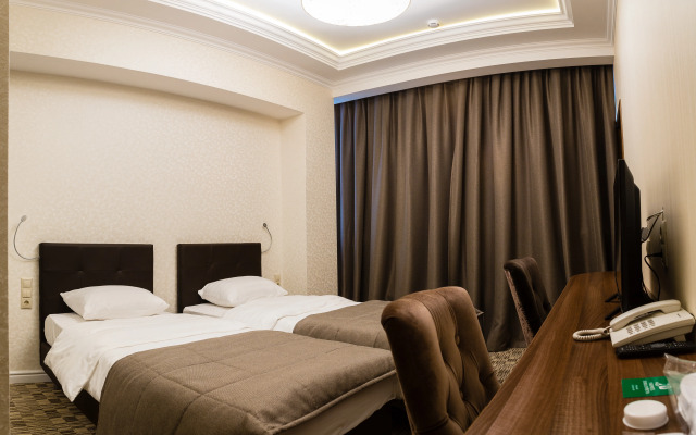 Vishnyovyij Sad Hotel