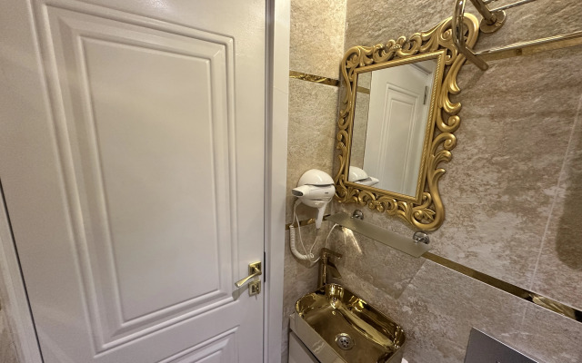 Отель TH Old City Hotel