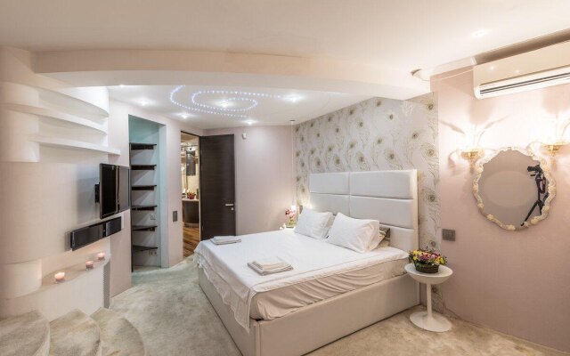 Pentkhaus Na Prospekte Mira Apartments