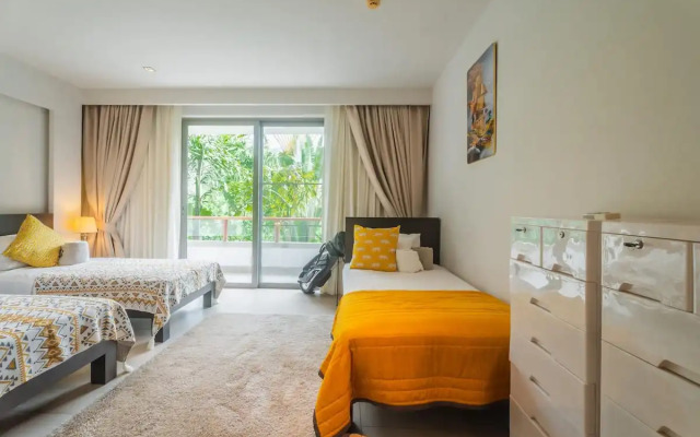 Elegant Beachfront 3Br Condo at Pearl of Naithon Apartments