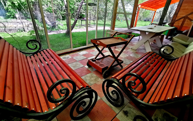 Vintazhny Dom Guest house