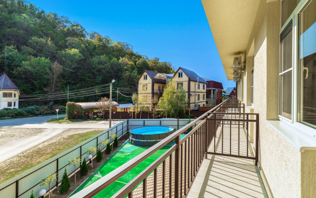 Zvyozdny Guest House