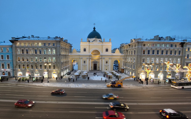 Апартаменты Камелот с шикарным видом на Невский проспект