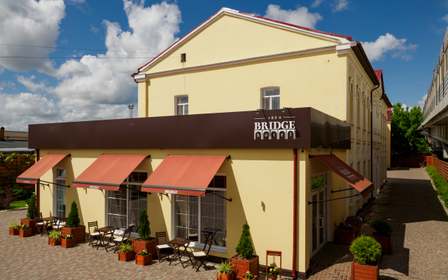 Bridzh Hotel