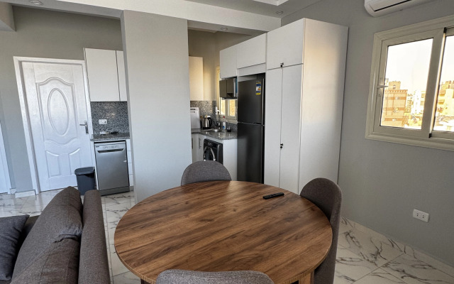 Dizaynerskaya s Vidom na More Flat