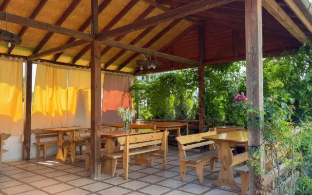 Курортный отель Карат