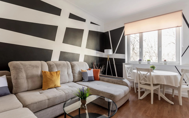 3 - room apartment on Tverskaya , Patriarchal