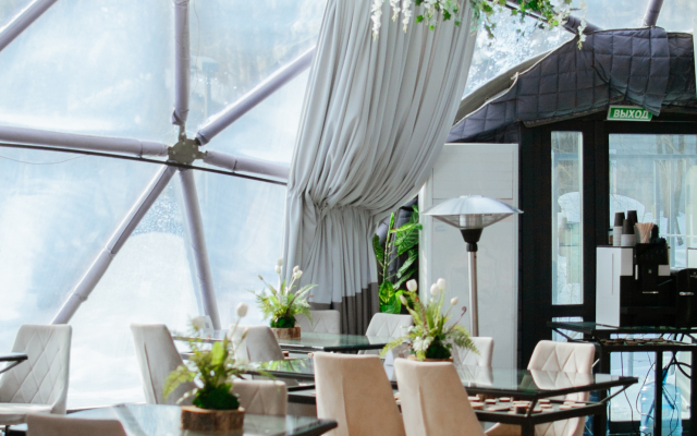 Utrau Hotel -  Resort