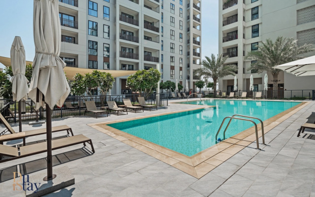 Skyline Retreat Community Views Apartments