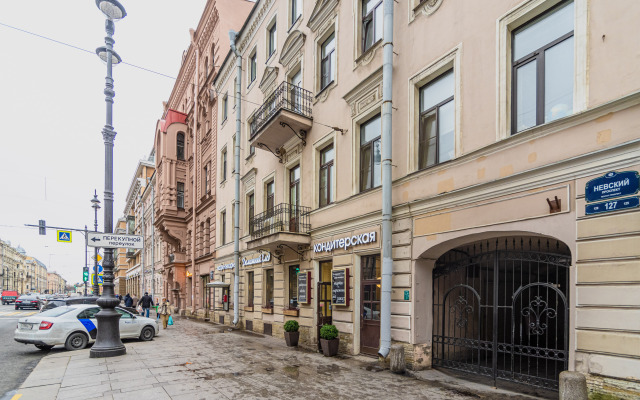 On Old Nevsky Apartments