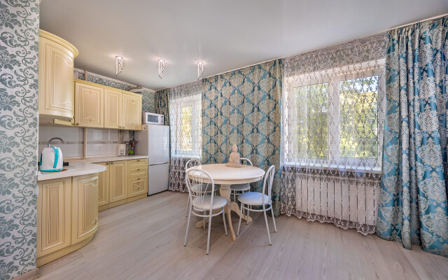 Апартаменты на Иванникова