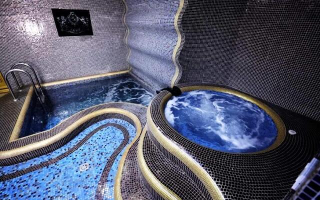 Roma Yerevan & Tours Hotel